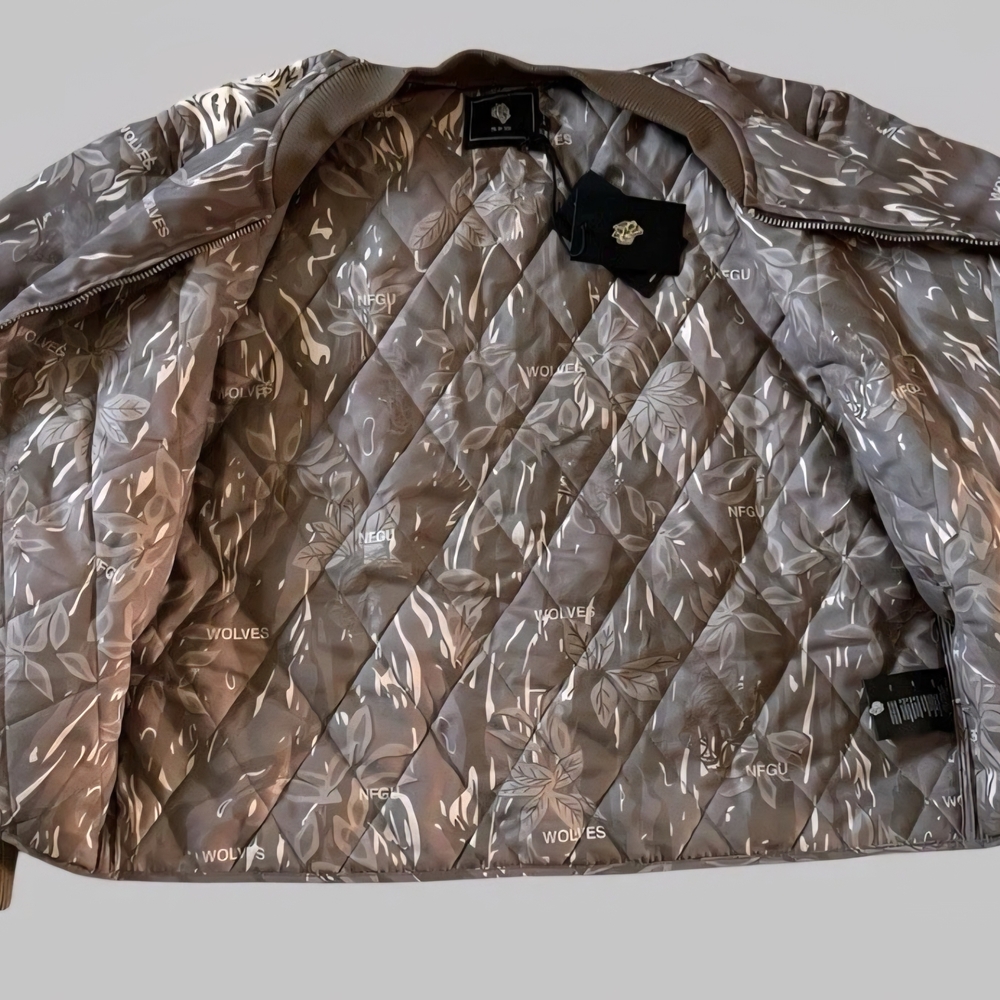 Darc Sport Surrounded By Family Boxy Darco Quilted Zip Jacket Men’s Size L NWT - Picture 3 of 3